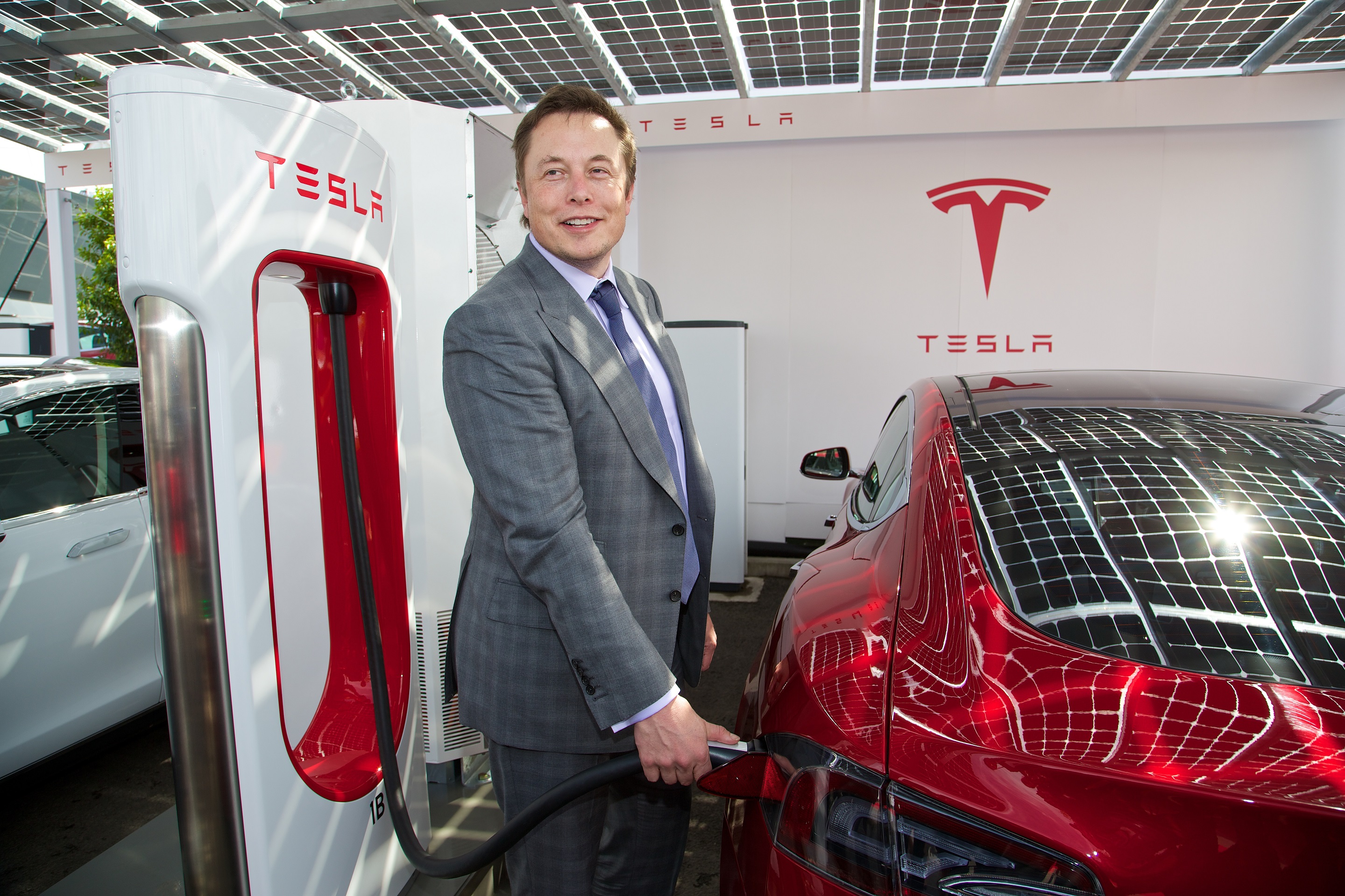 News - Tesla Motors Model S UK Launch